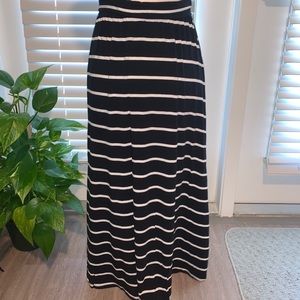3/$10 Black & White Mid-calf Length Soft Skirt